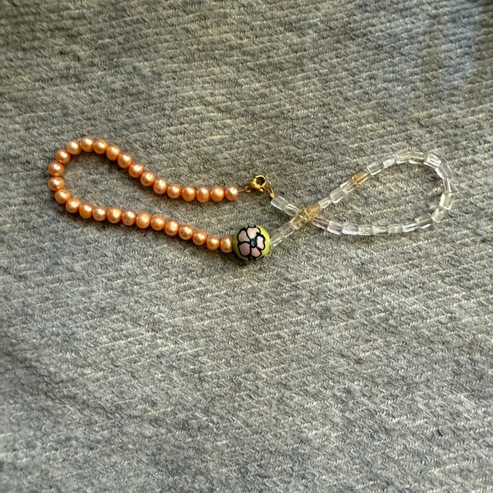 floral asymmetrical choker - Picture 6 of 7